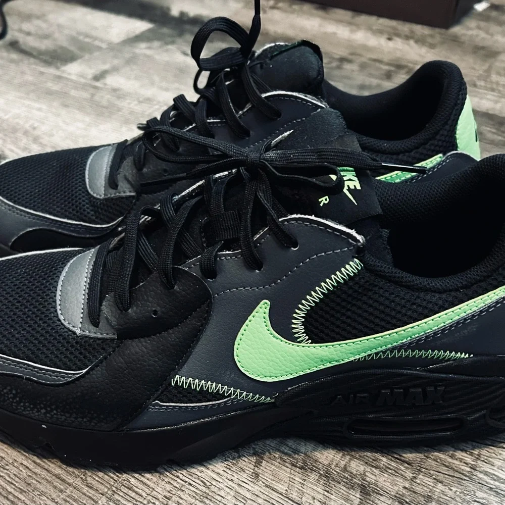 NIKE ✔️ AIR MAX EXCEE- GREEN STRIKE - Picture 2 of 10